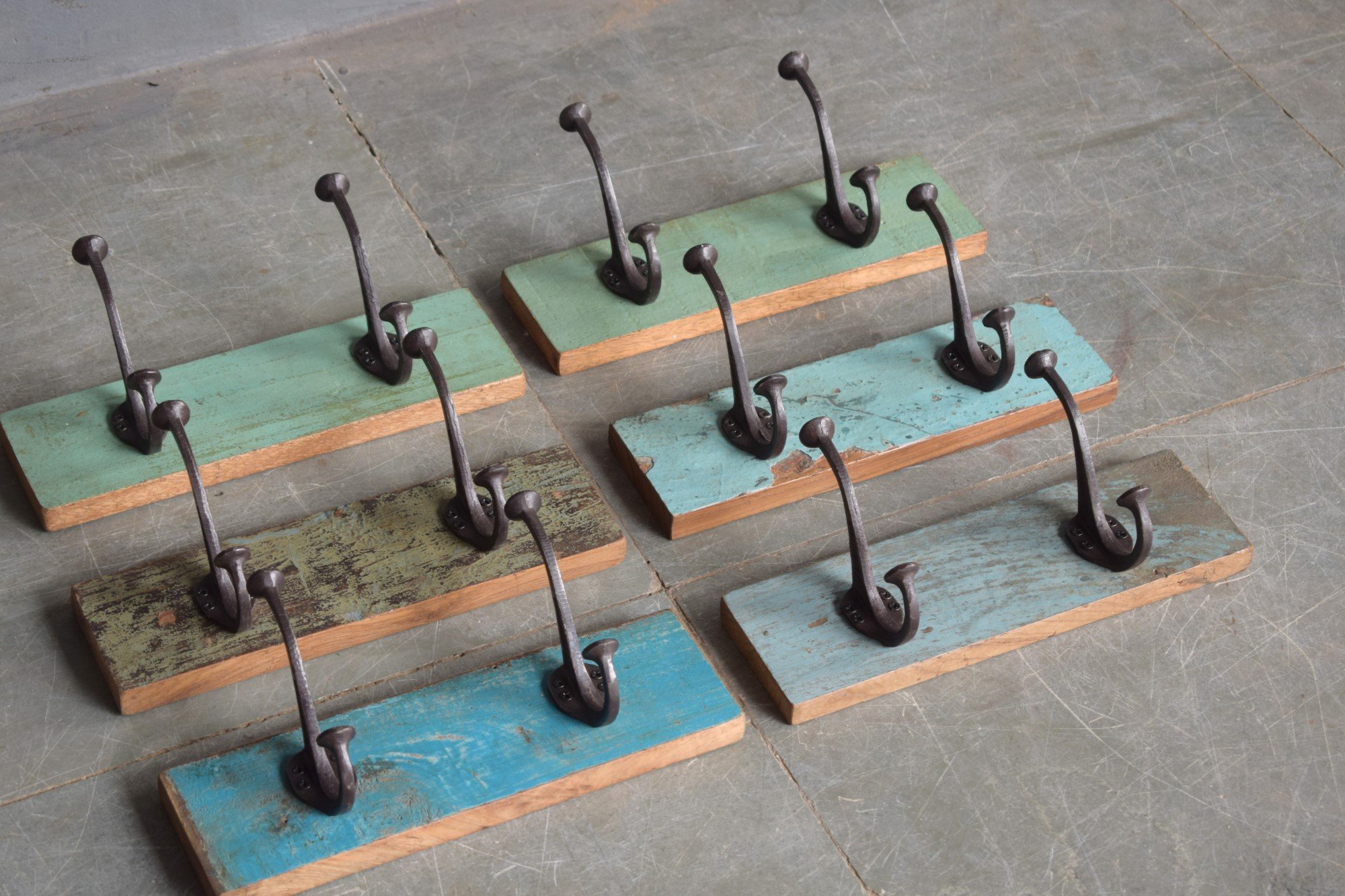 Garderobenleiste mit zwei Haken: 31x10x7(H)