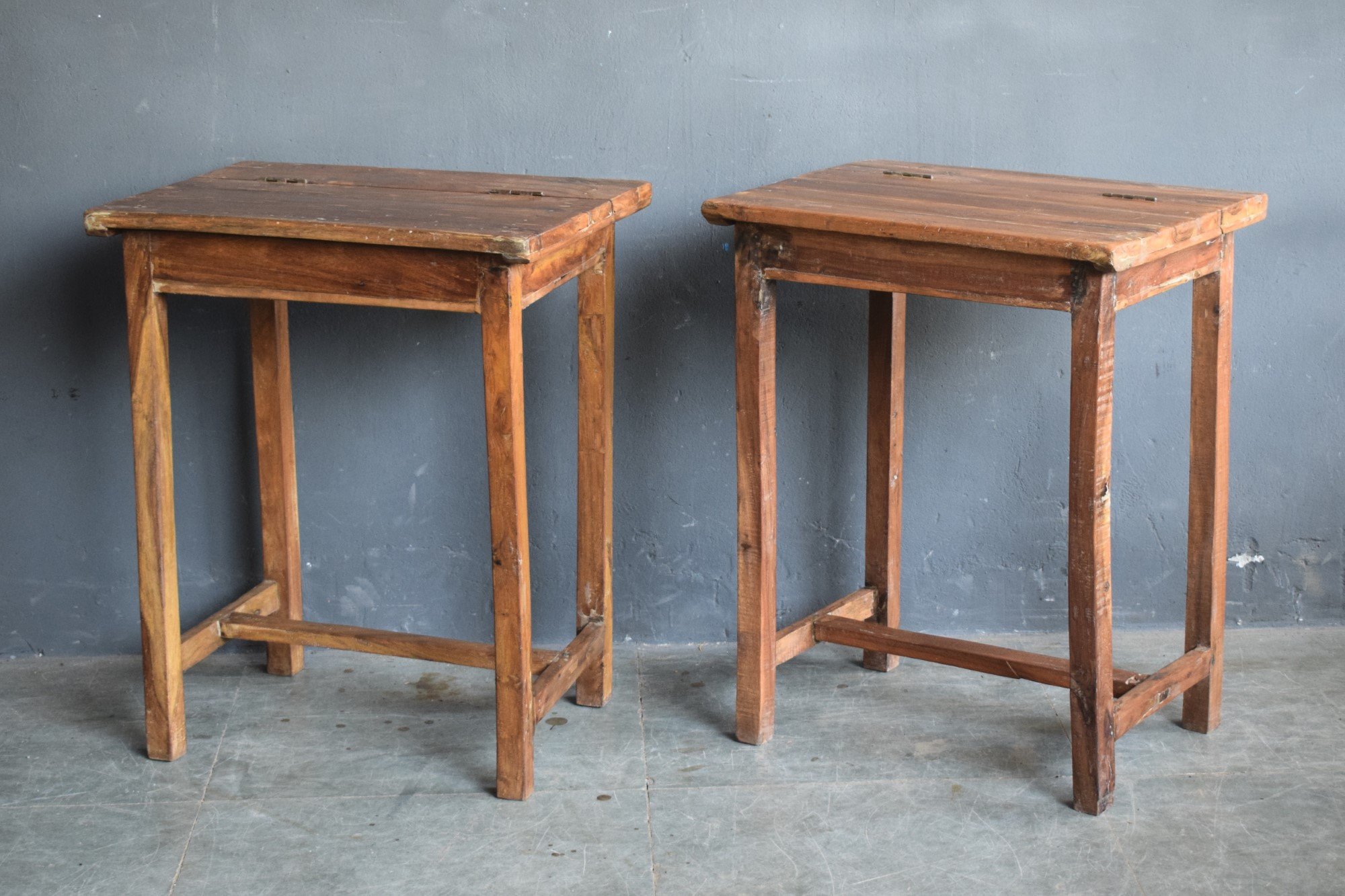 Alter indischer Schultisch, 60x44x76cm(H)